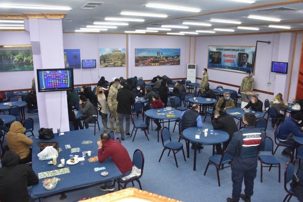 İ̇zmir’de Jandarmadan Dev Kumar Operasyonu