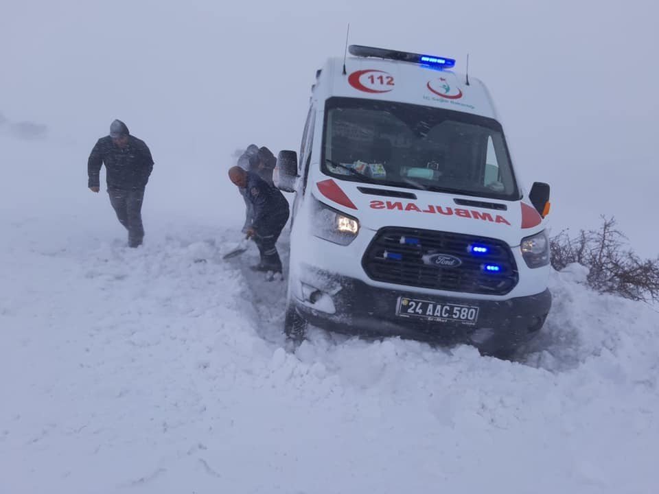 Sağlıkçılar Kar, Tipide Hız Kesmiyor