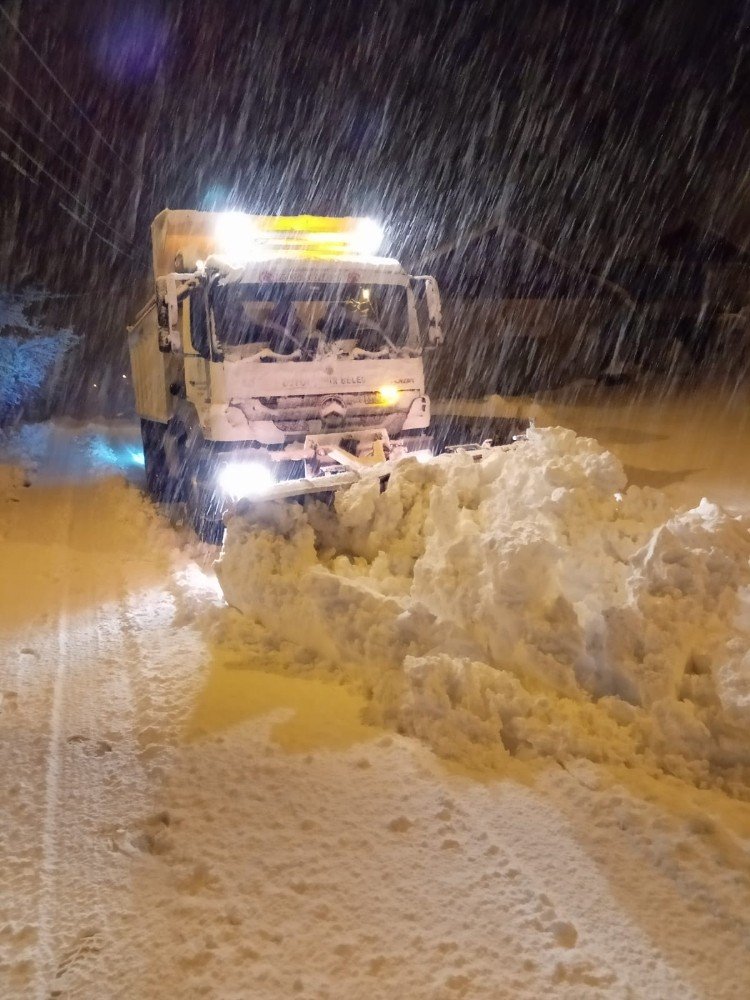 Mersin’in Yüksek Kesimlerinde Kar Yağışı Etkili Oldu