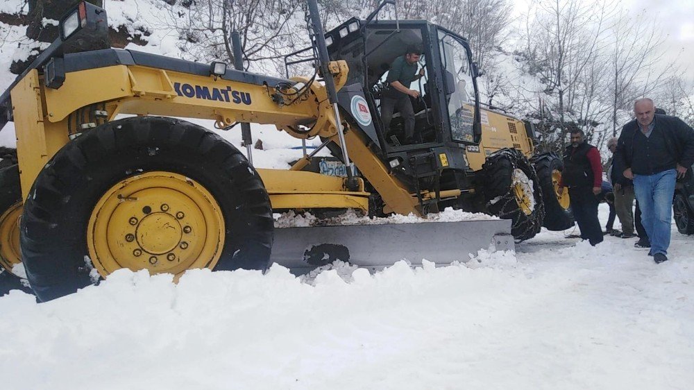 Osmaniye’de Kardan Kapanan Yollar Ulaşıma Açılıyor