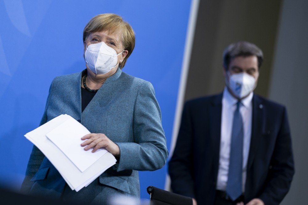 Merkel: “yaz Ayına Kadar Herkes Aşılanacak"