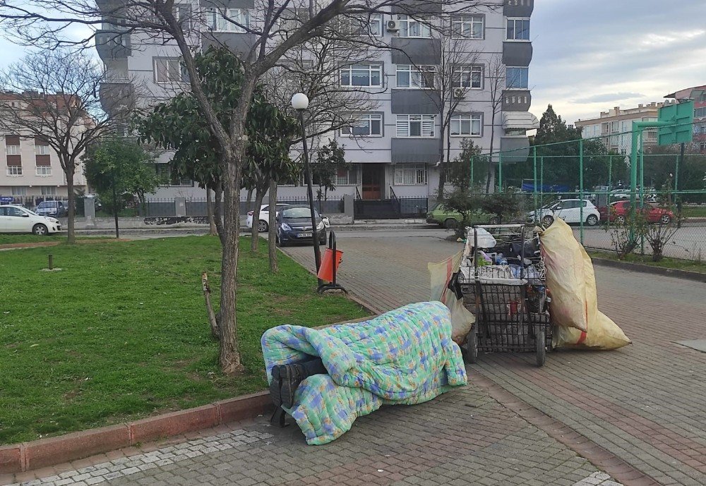 Evsiz Gence Başkan Deveci Sahip Çıktı