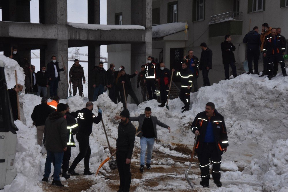 Kar Kütlesi Altında Kalan 3 Kişinin İsimleri Belli Oldu