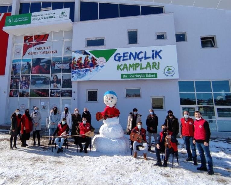 Yakutiye Gençlik’ten Barış Manço Jesti