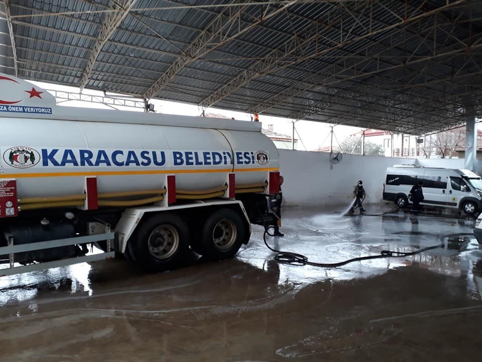 Karacasu Belediyesi Yaykın Mahallesi’ni Dezenfekte Etti