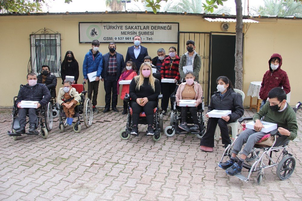 Çocuklara Tablet Bilgisayar Kampanyası Çığ Gibi Büyüyor