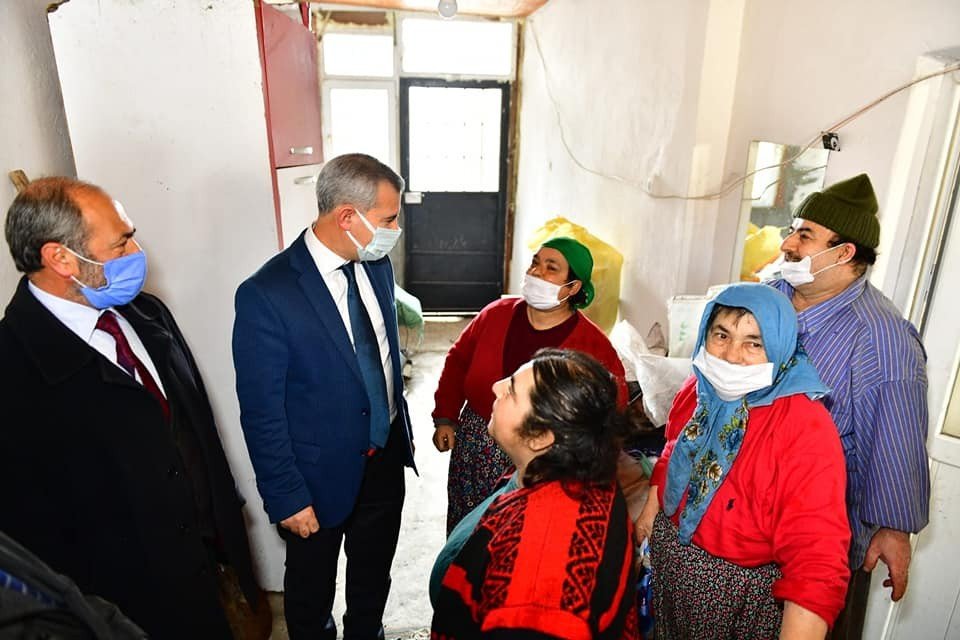 Başkan Çınar, Mersedes Kadir’in Ailesini Yalnız Bırakmıyor