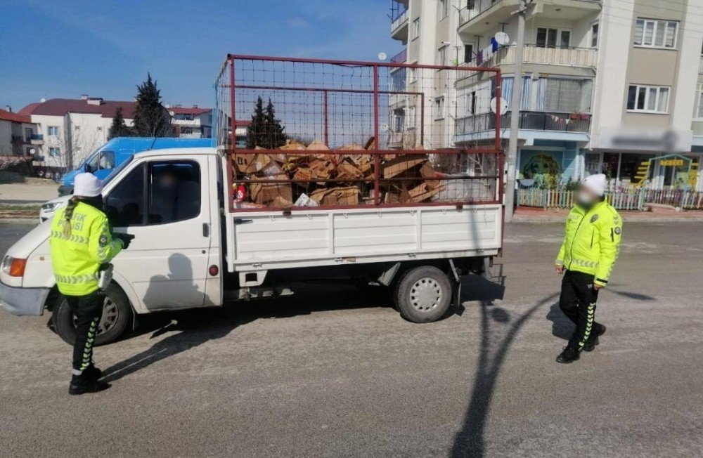 Burdur’da 4 Günde 23 Araç Trafikten Men Edildi, 100 Sürücüye Ceza Yazıldı