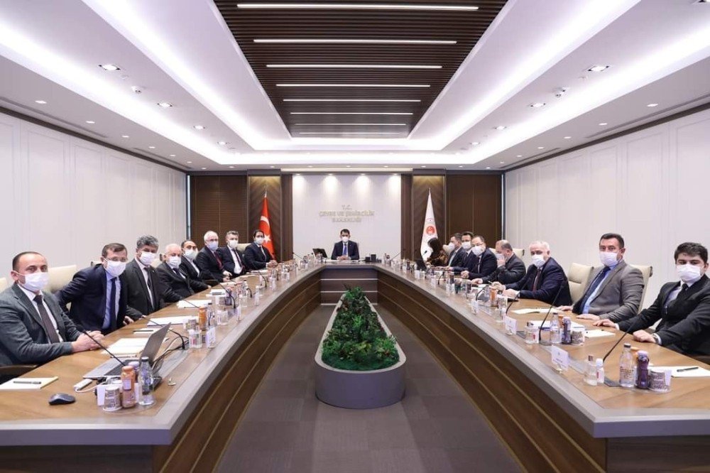 Bakan Kurum, Mhp’li Başkanları Kabul Etti