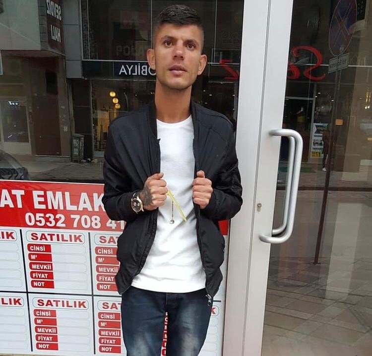 Ev Arkadaşı Tarafından Bıçaklanan Genç Öldü
