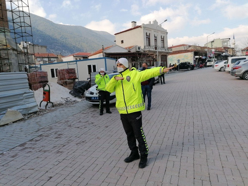 Kırkağaç’ta İlçe Trafiğinde Düzenleme Yapıldı