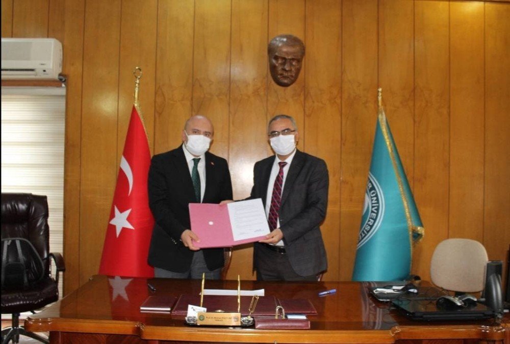 Edremit İ̇lçe Milli Eğitim Müdürlüğü İle Necatibey Eğitim Fakültesi Arasında İ̇şbirliği Protokolü İ̇mzalandı