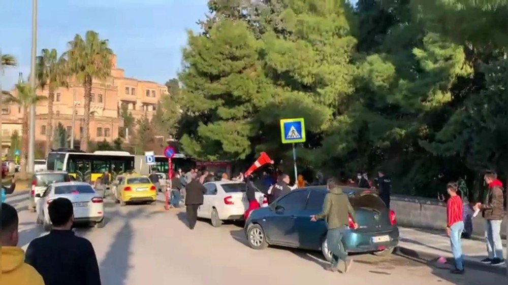 Şanlıurfa’da İki Kavgada Caddeler Savaş Alanına Döndü