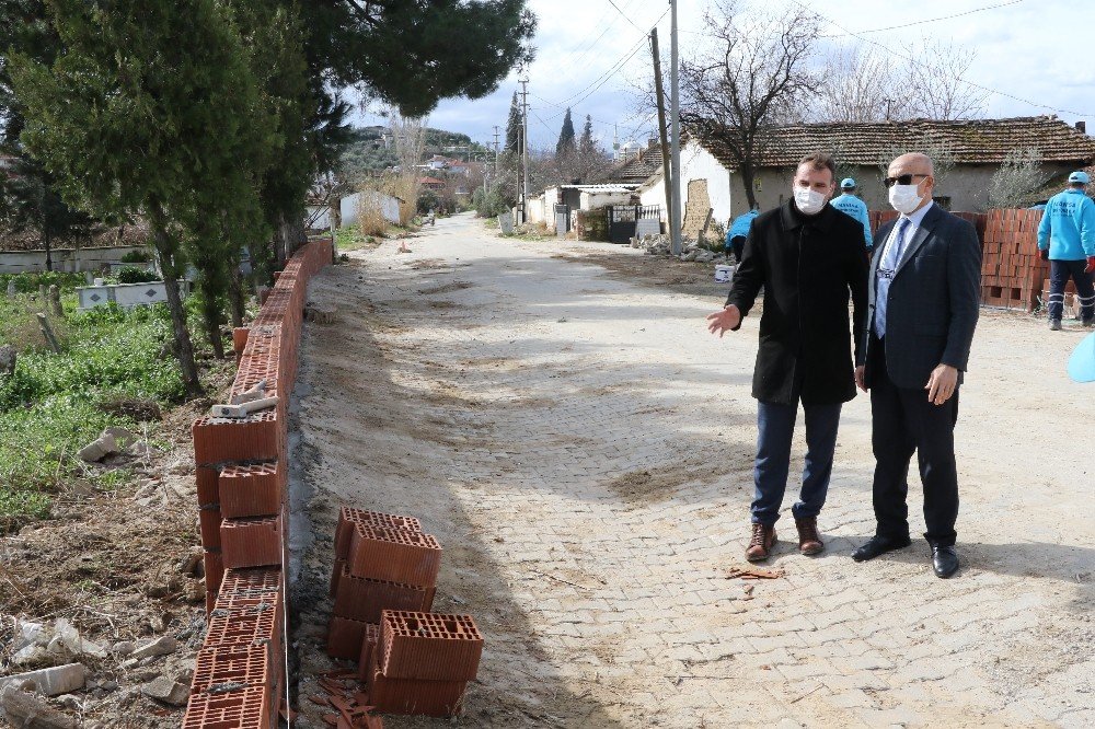 Afet Nedeniyle Mezarda Oluşan Hasarlar Gideriliyor