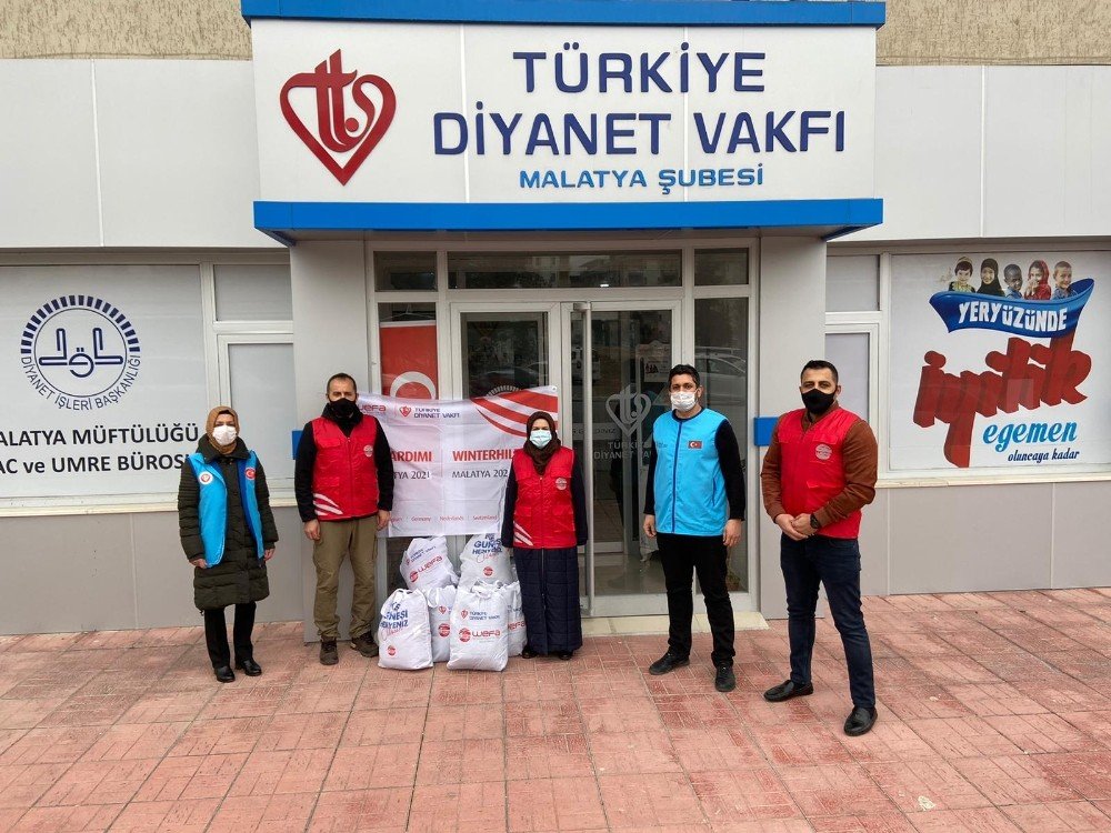 Tdv Ve Wefa’dan 35 Bin Çocuğa Kışlık Kıyafet Yardımı