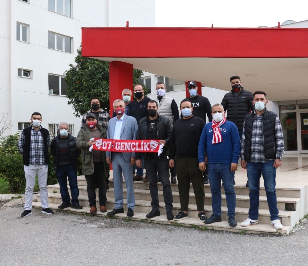 Yılmaz, 07 Gençlik İle Buluştu