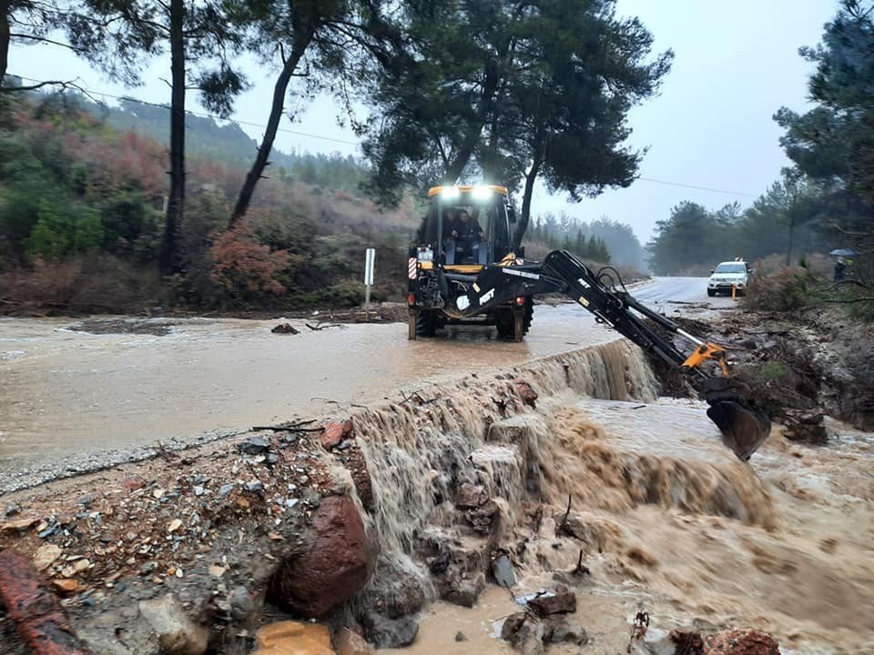Yunusemre’de Yağış Seferberliği