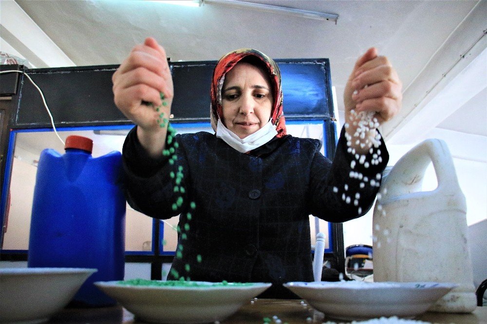 3 Çocuk Annesi Kadın Geri Dönüşüm Tesisi İle Hem İş Sahibi Oldu Hem De Doğaya Sahip Çıktı