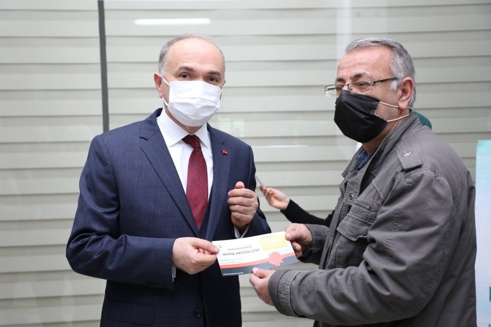 Başkan Özlü’den Esnafa Can Suyu