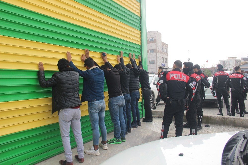 Şanlıurfa’da Silahlı Çatışma Kamerada: 30 Gözaltı
