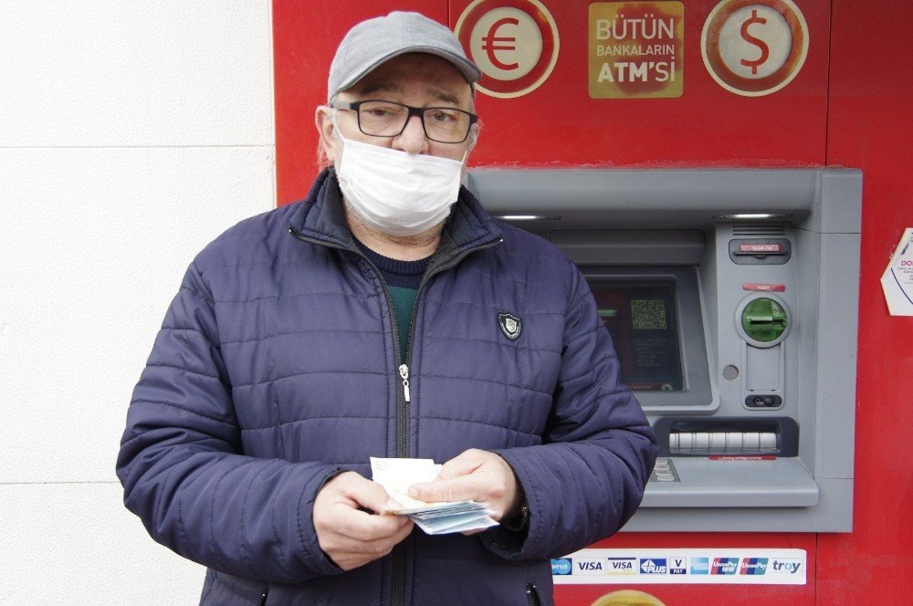 Emekli Vatandaştan Örnek Davranış