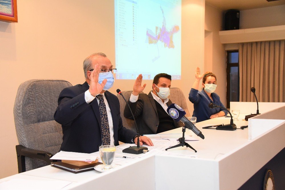 Salihli Belediyesi Kepenk İndiren Kiracısından Kira Almayacak