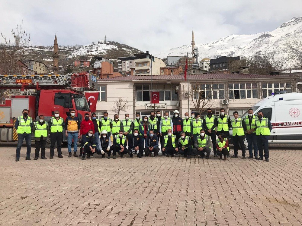 Şemdinli’de Yangın Ve Deprem Tatbikatı