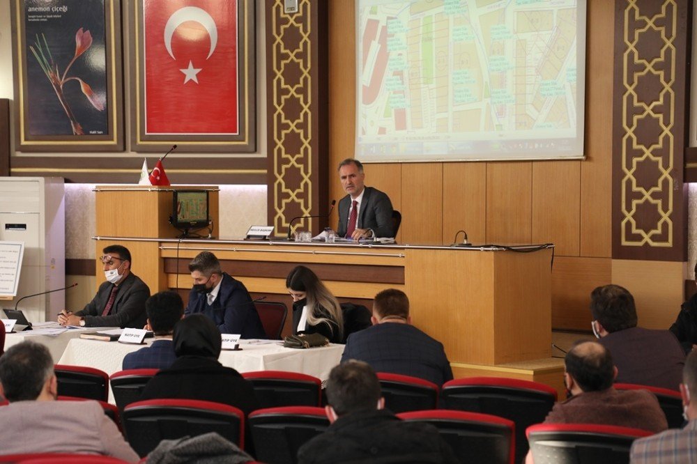 Alparslan Türkeş’in Adı İ̇negöl’de Yaşatılacak