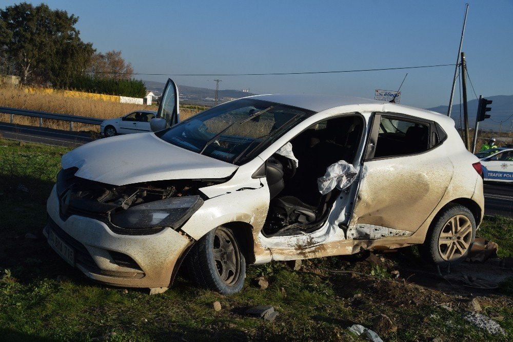İ̇zmir’de Trafik Kazası: 6 Yaralı