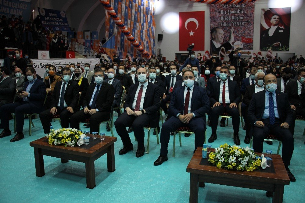Ak Parti Aydın İ̇l Genlik Kolları’nda Demir Güven Tazeledi