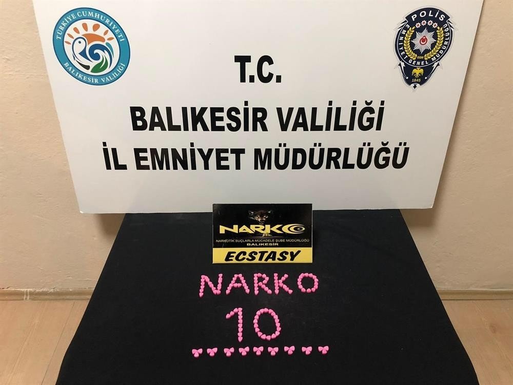Balıkesir’de Polisten 11 Uyuşturucu Şüphelisine Operasyon