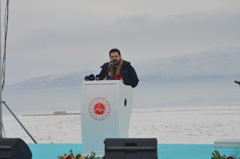 Başkan Sayan: “teröre Karşı Ağrı Dağı Gibi Başımızı Dik Tutalım”