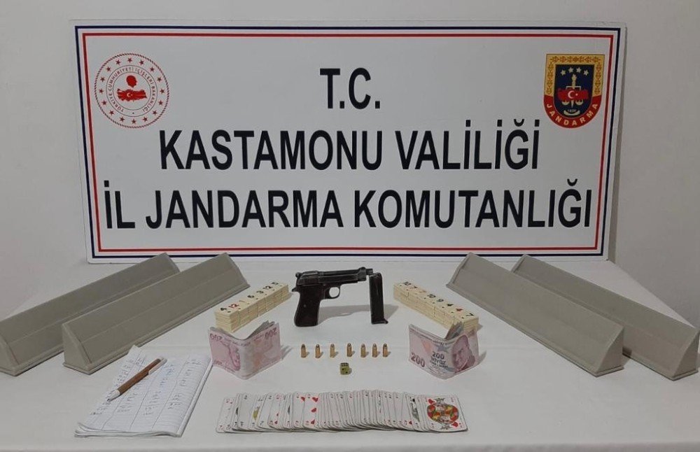 Kastamonu’da Kumar Oynayan 11 Şahsa 34 Bin 650 Tl Para Cezası Uygulandı