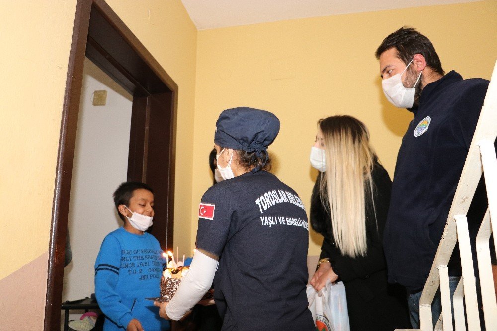 Başkan Yılmaz’dan, Kanser Hastası Berkay’a Sürpriz Doğum Günü Hediyesi