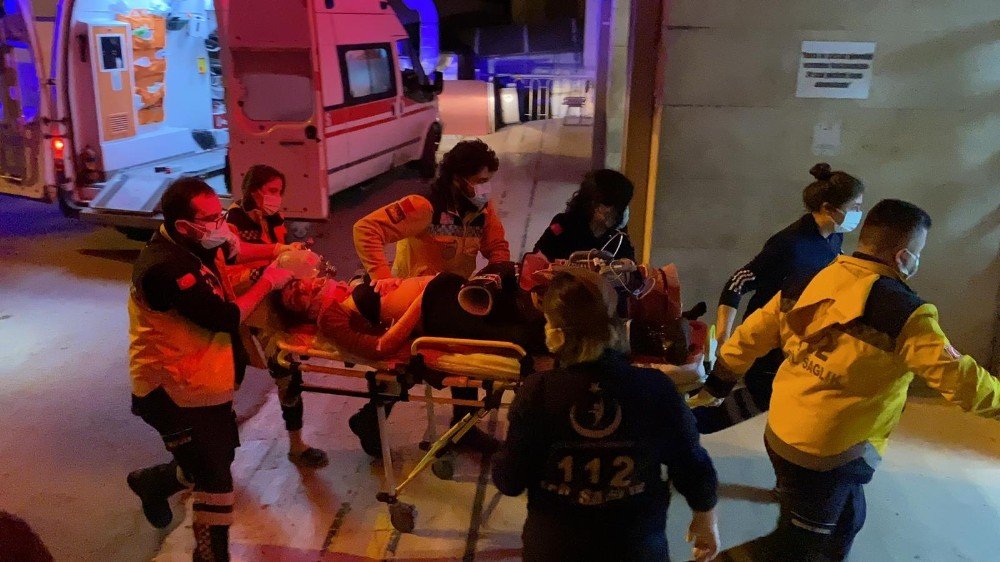 Genç Kız 8’inci Kattan Kendini Boşluğa Bıraktı