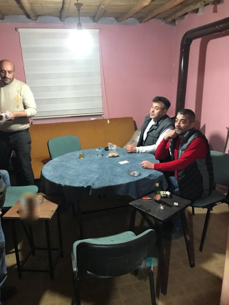 Bağ Evinde Kumar Oynayan 18 Kişiye Ceza Yağdı