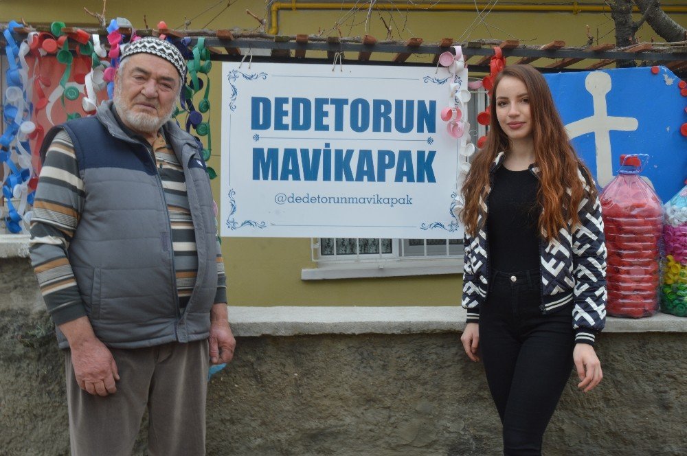Hayırsever ’dede-torun’ Dolandırıcı Kurbanı Oldu