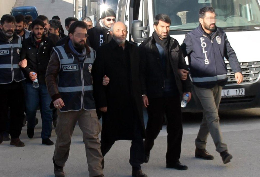 ‘terör Örgütü Üyesi Olmak’ Suçundan Aranan İl Başkanı Yunanistan’a Kaçarken Yakalandı