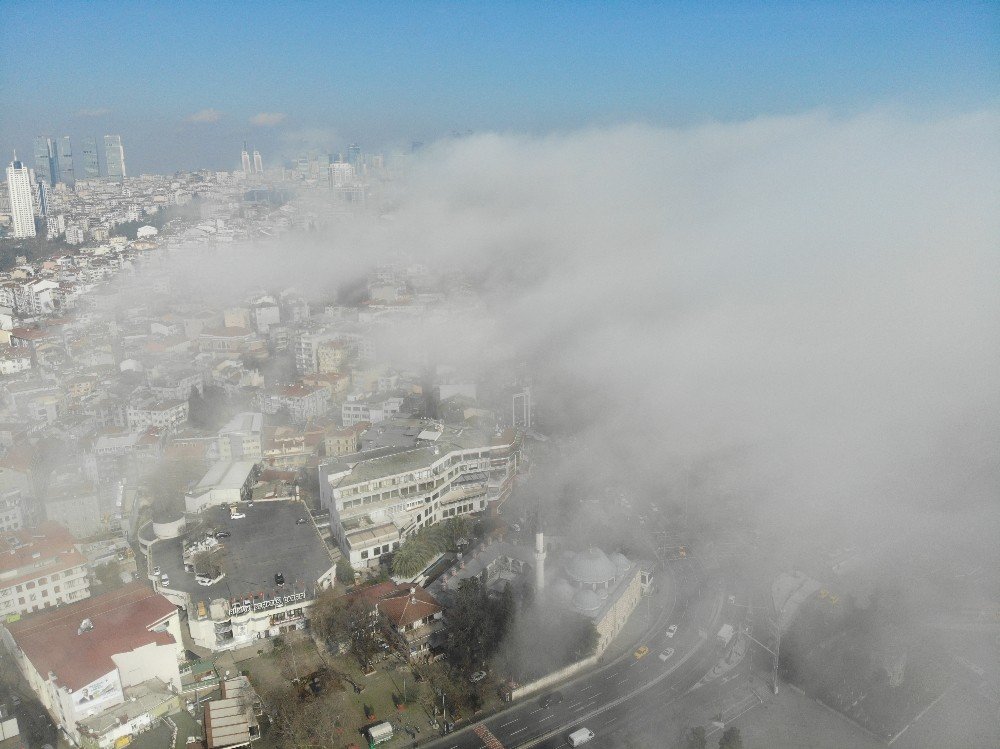 İ̇stanbul’da Sis Manzaraları