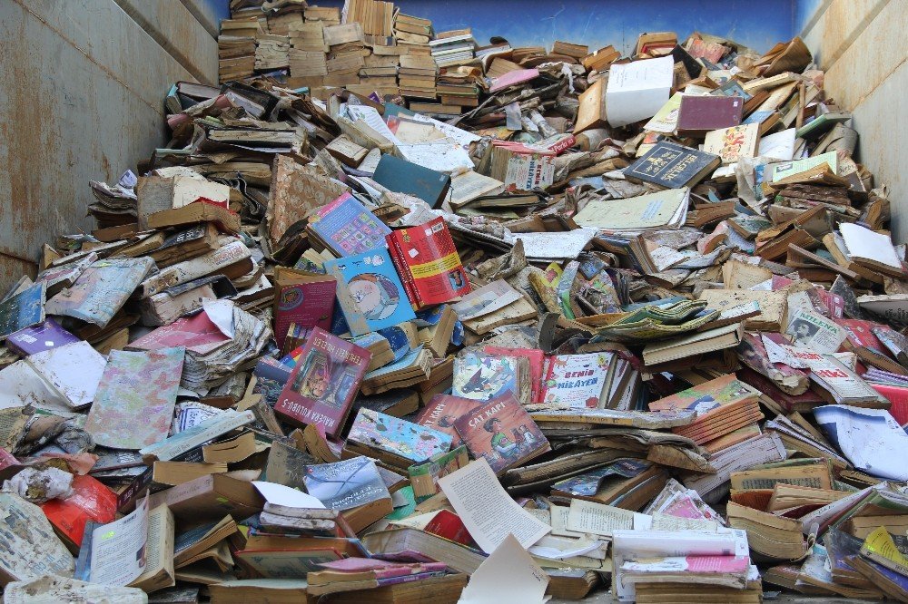 35 Bin Adet Kitap Sel Sularına Teslim Oldu