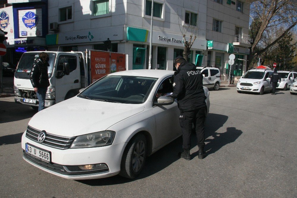 Kısıtlamada Araç Yoğunluğunun Artmasına Polis Kayıtsız Kalmadı