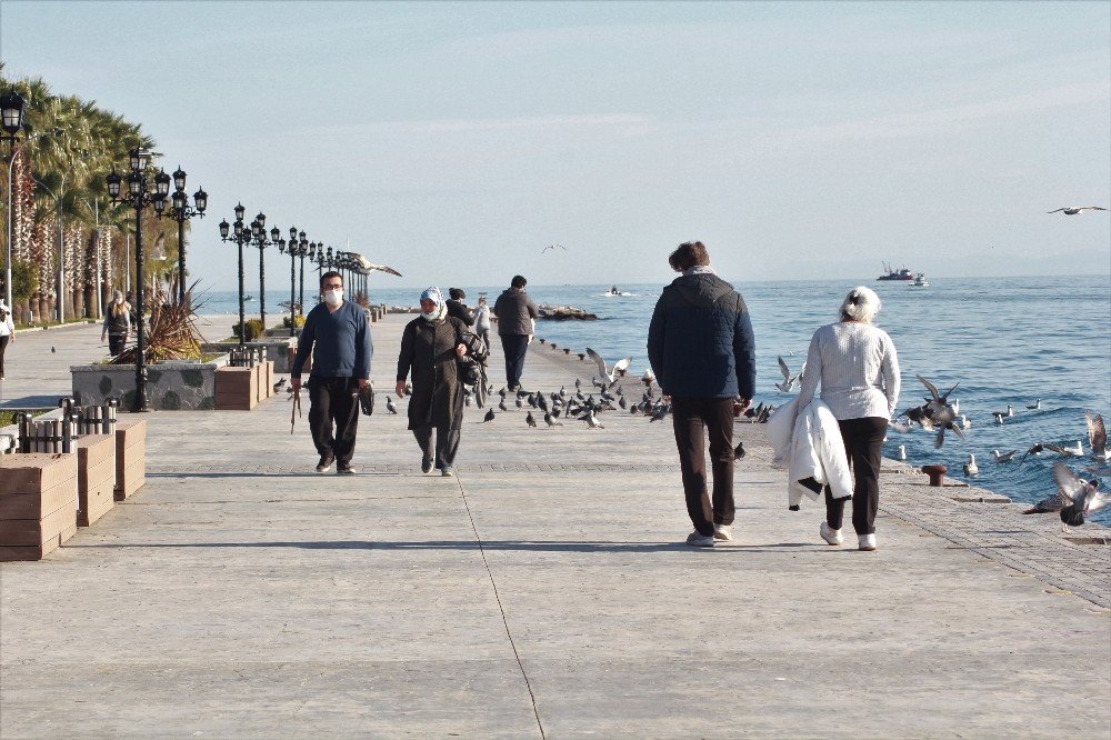 Sinop’ta Market Bahane, Sahil Keyfi Şahane