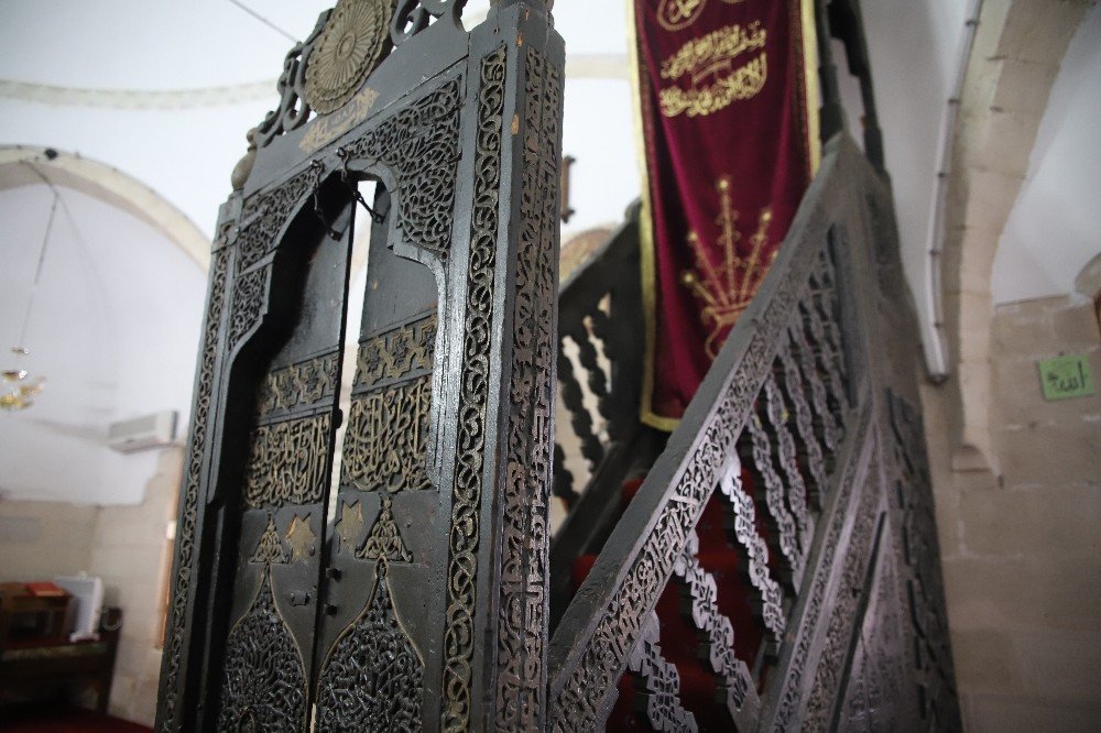 Kündekari Tekniği İle Yapılan Minber 8 Asrı Aşkındır Hizmet Veriyor