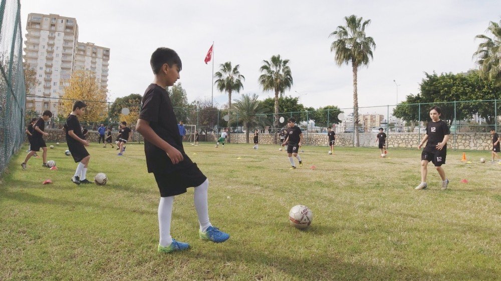 Pandeminin Olumsuz Etkilerini Sporla Atıyorlar