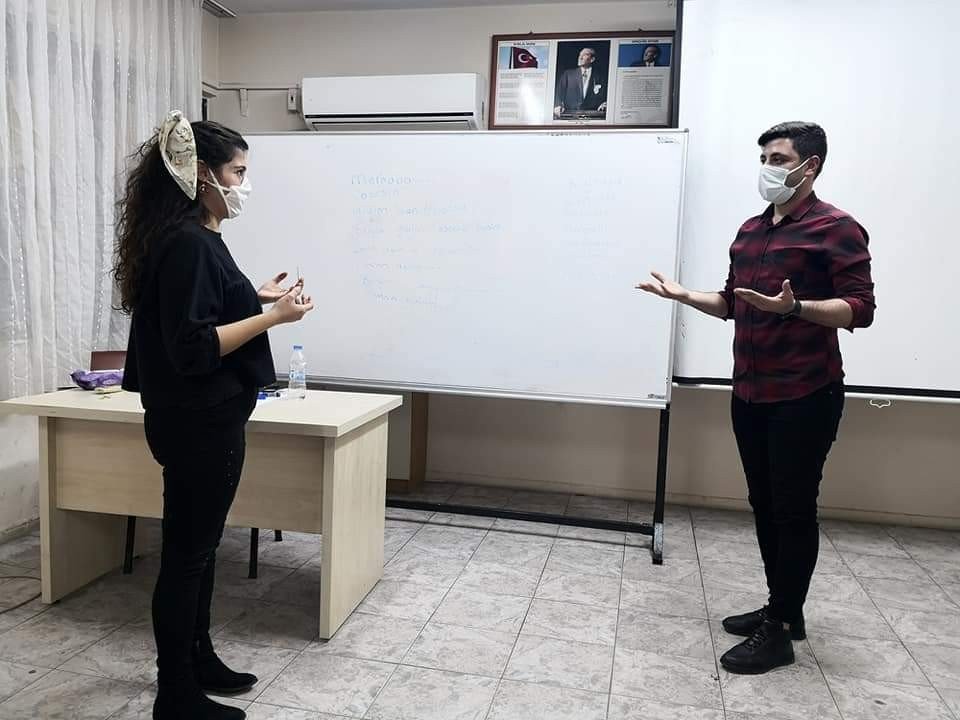 Tarsus Gençlik Derneğinden "i̇şaret Dili Kursu"