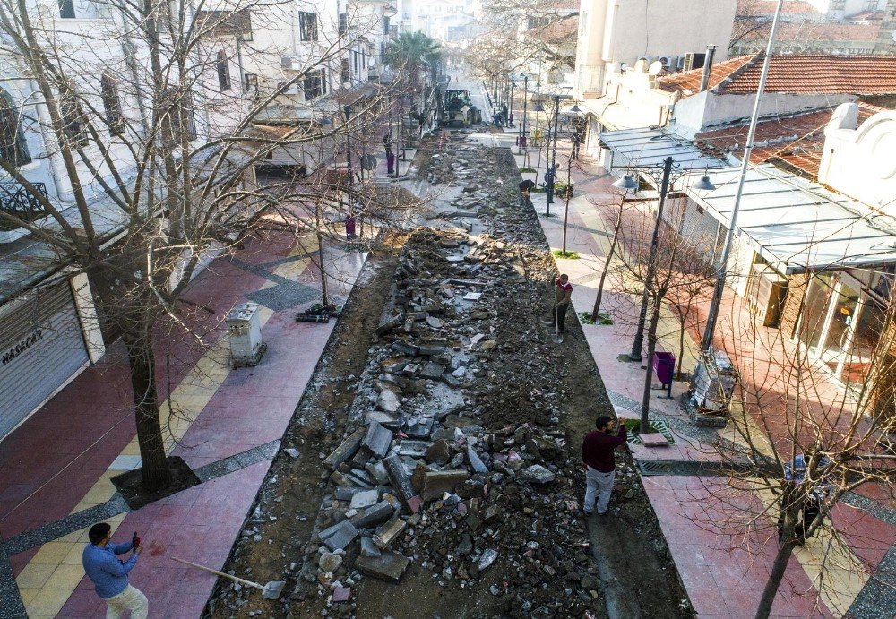 Esnaf İstedi Cadde Genişletme Çalışması Başladı