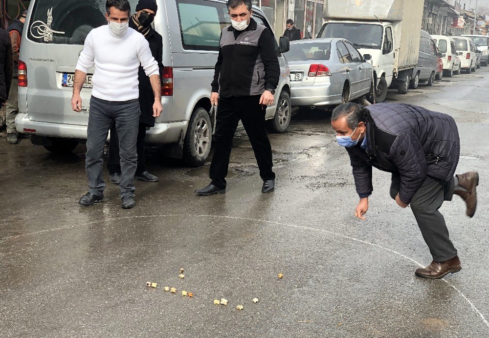 Bin Yıllık ’aşık Oyunu’ Erzincan’da Hayat Buldu