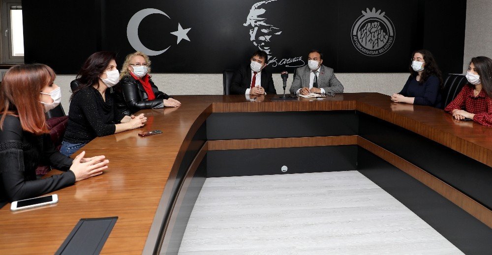 Öner: “hayvanlara Şiddet Gibi Olumsuz Görüntüleri Ortadan Kaldırmak İçin Çalışıyoruz”