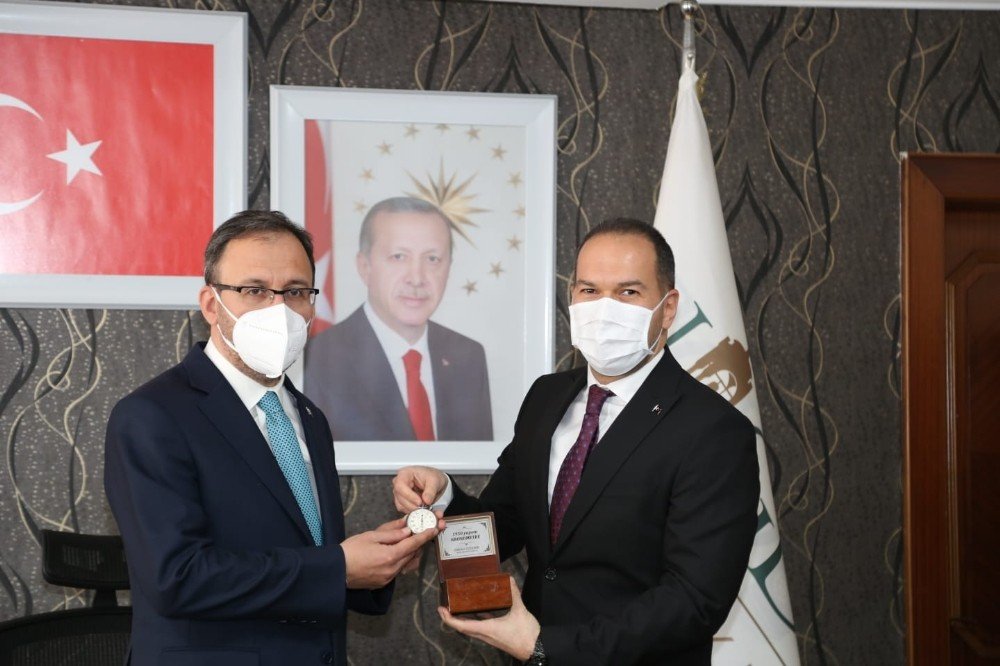 Bakan Kasapoğlu’dan Niğde Belediyesine Ziyaret