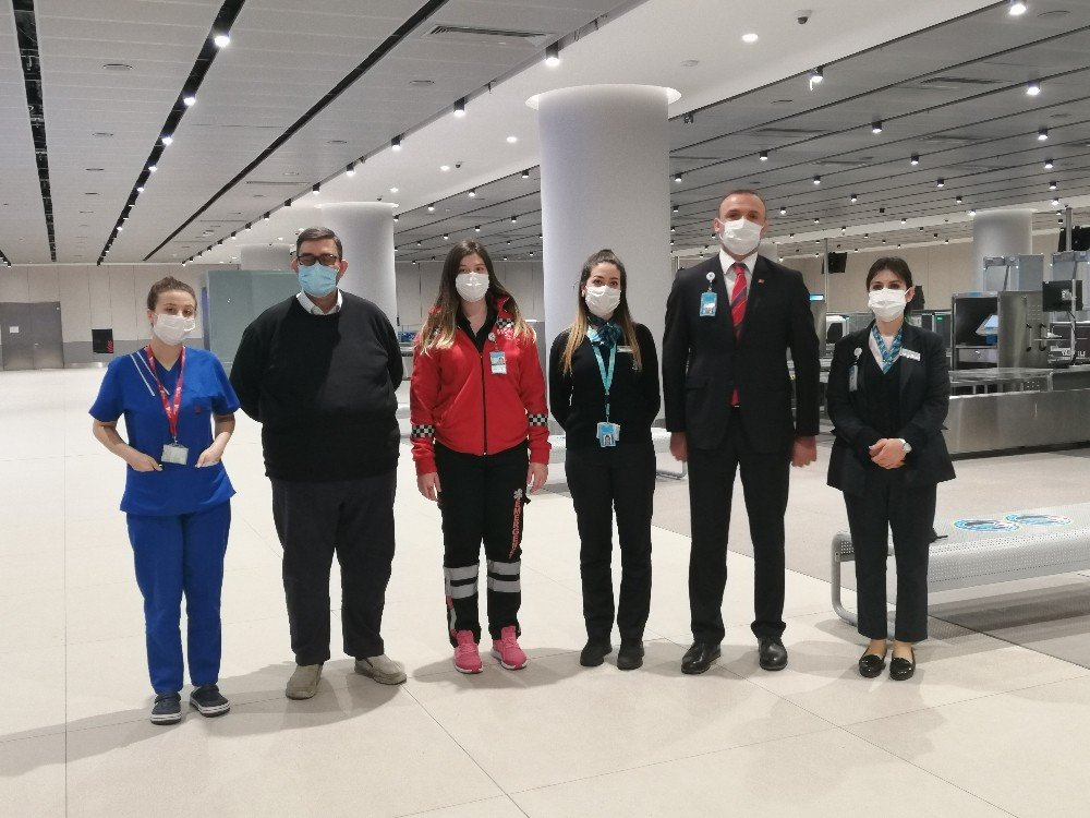 İ̇stanbul Havalimanı’nda İlk Doğuma Yardım Eden Personel O Anları Anlattı